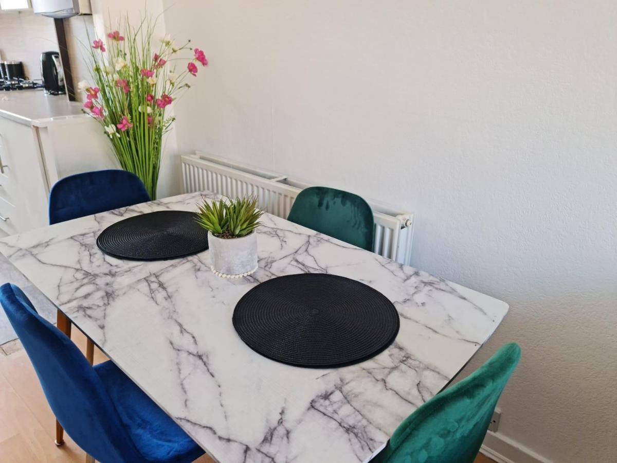 Immaculate 3-Bedrooms Dundee Apartment エクステリア 写真